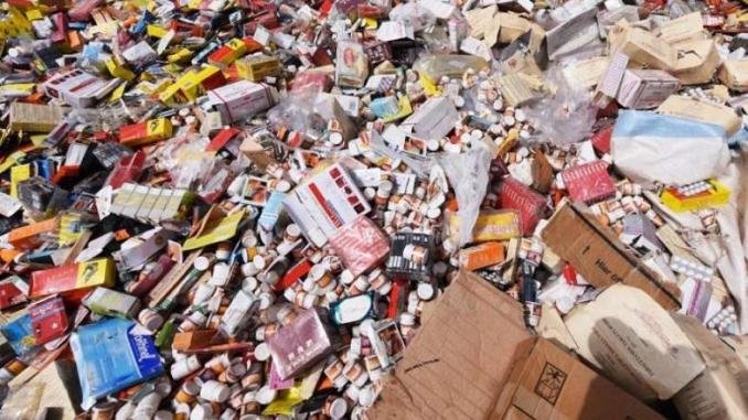 Dossier spécial sur la lutte contre la contrebande et la contrefaçon